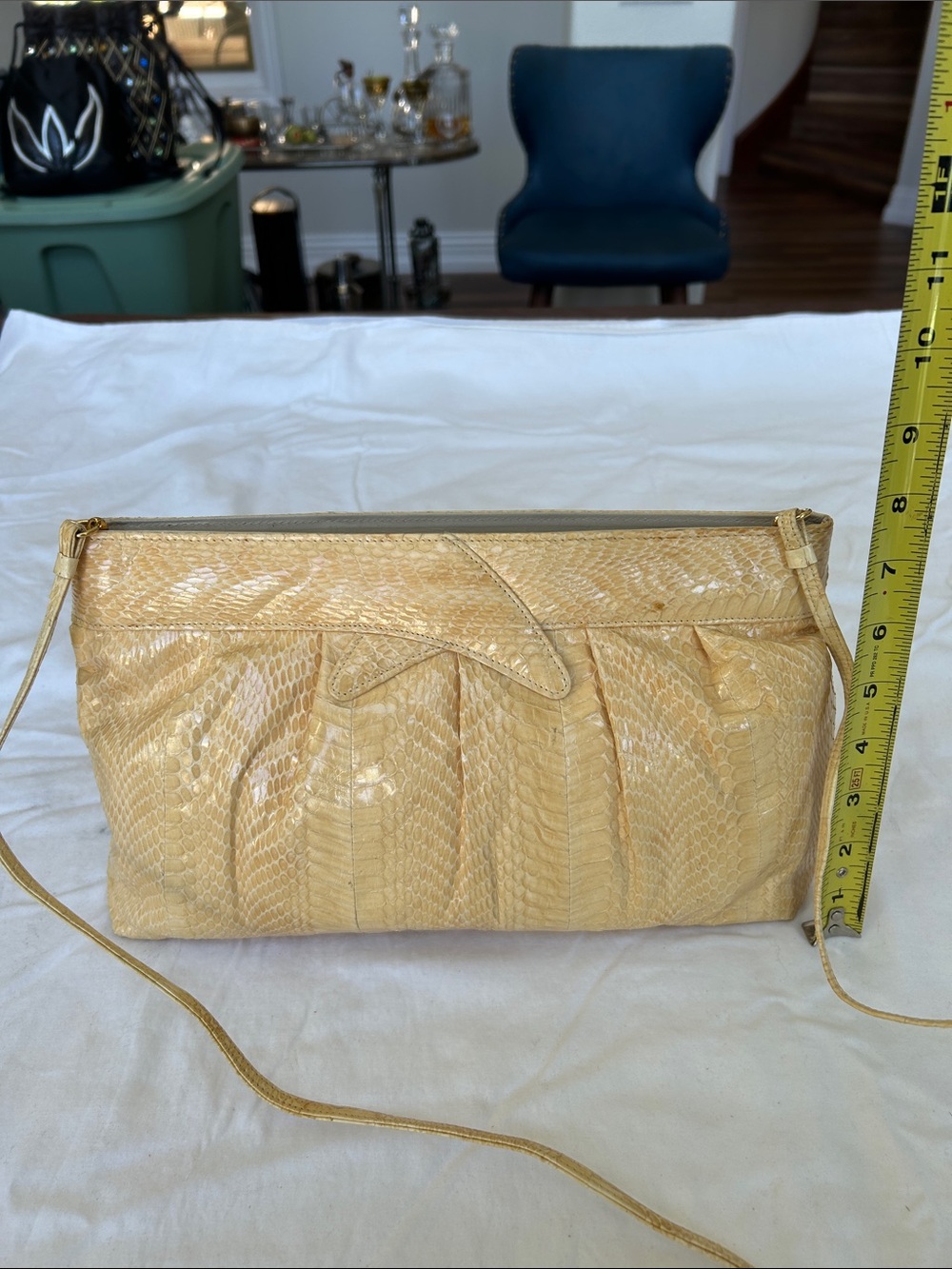 Mary Ann Rosenfeld - Textured Cream Python Shoulder Bag - Picture 8 of 11